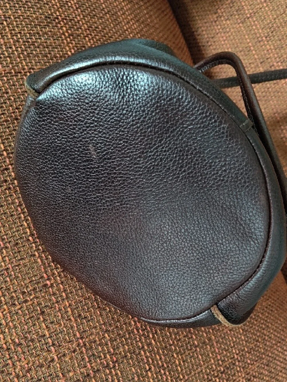 Portland Leather 'Almost Perfect' Devan Bucket Tote In Coldbrew (Classic Size) - Picture 5 of 8